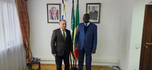 Le mercredi 22 novembre 2023 monsieur l'ambassadeur a reçu en audience monsieur Artashes AVOYAN, Consul honoraire de la République du Sénégal en Arménie.photo14